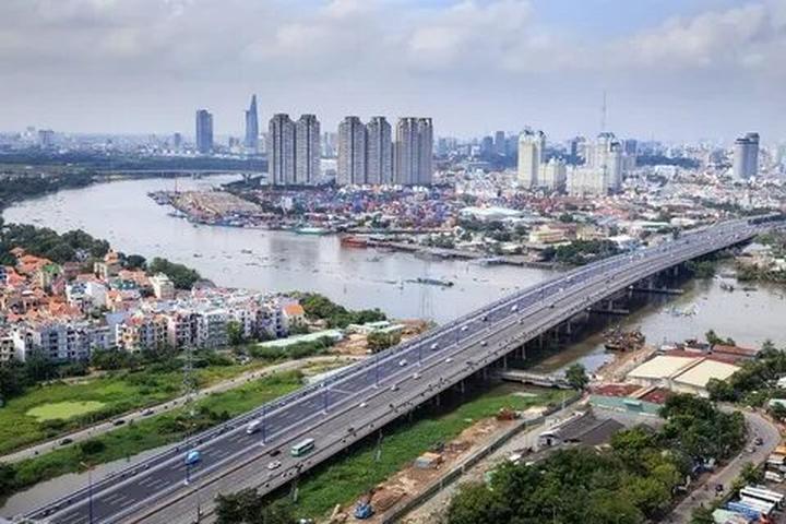 Nội dung: Trong một bóng mát trong mùa hè nóng bỏng, một cột mốc trong lịch sử nhạc